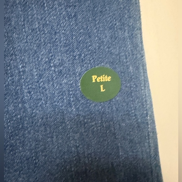 L.L. Bean Perfect Fit Pants, Denim Straight-Leg - size petite L - stonewashed - Picture 4 of 7